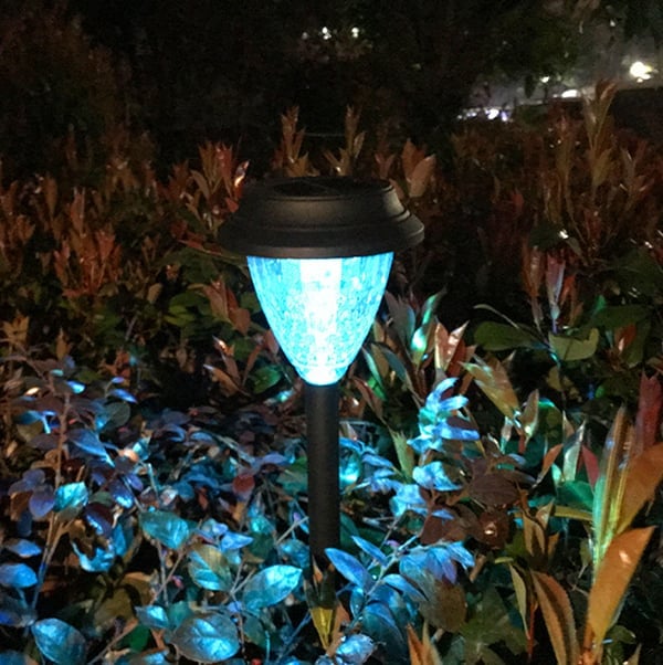 Decorative solar lights for use in the garden or along outdoor paths - Image 2