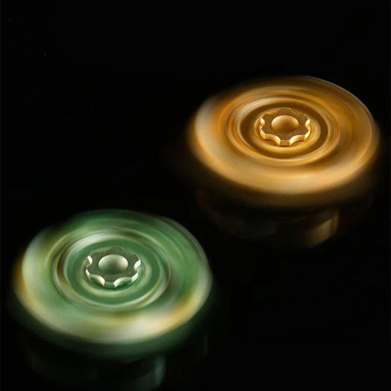 Stress Relief Fidget Finger Spinner Toy - Image 3